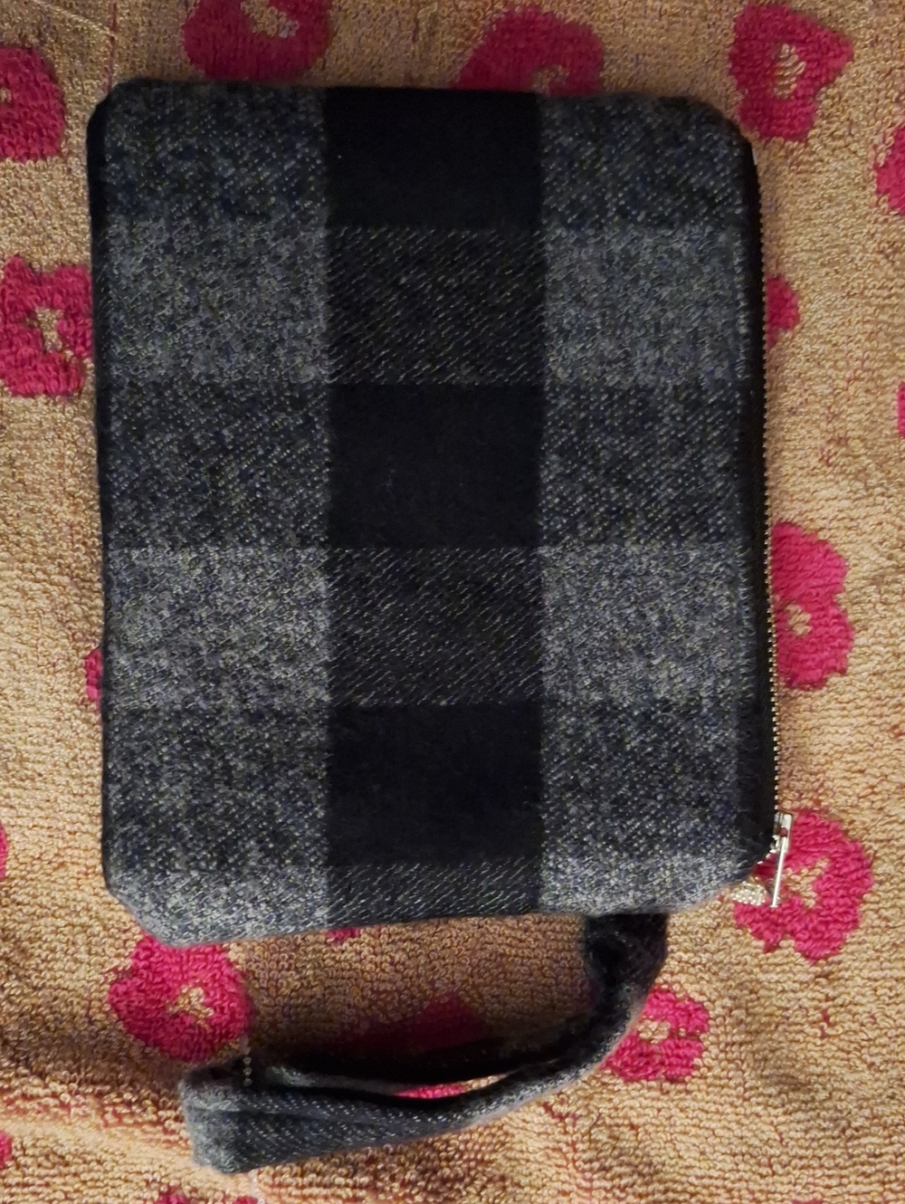 Wool Plaid Zip Wristlet Clutch - Black & Gray